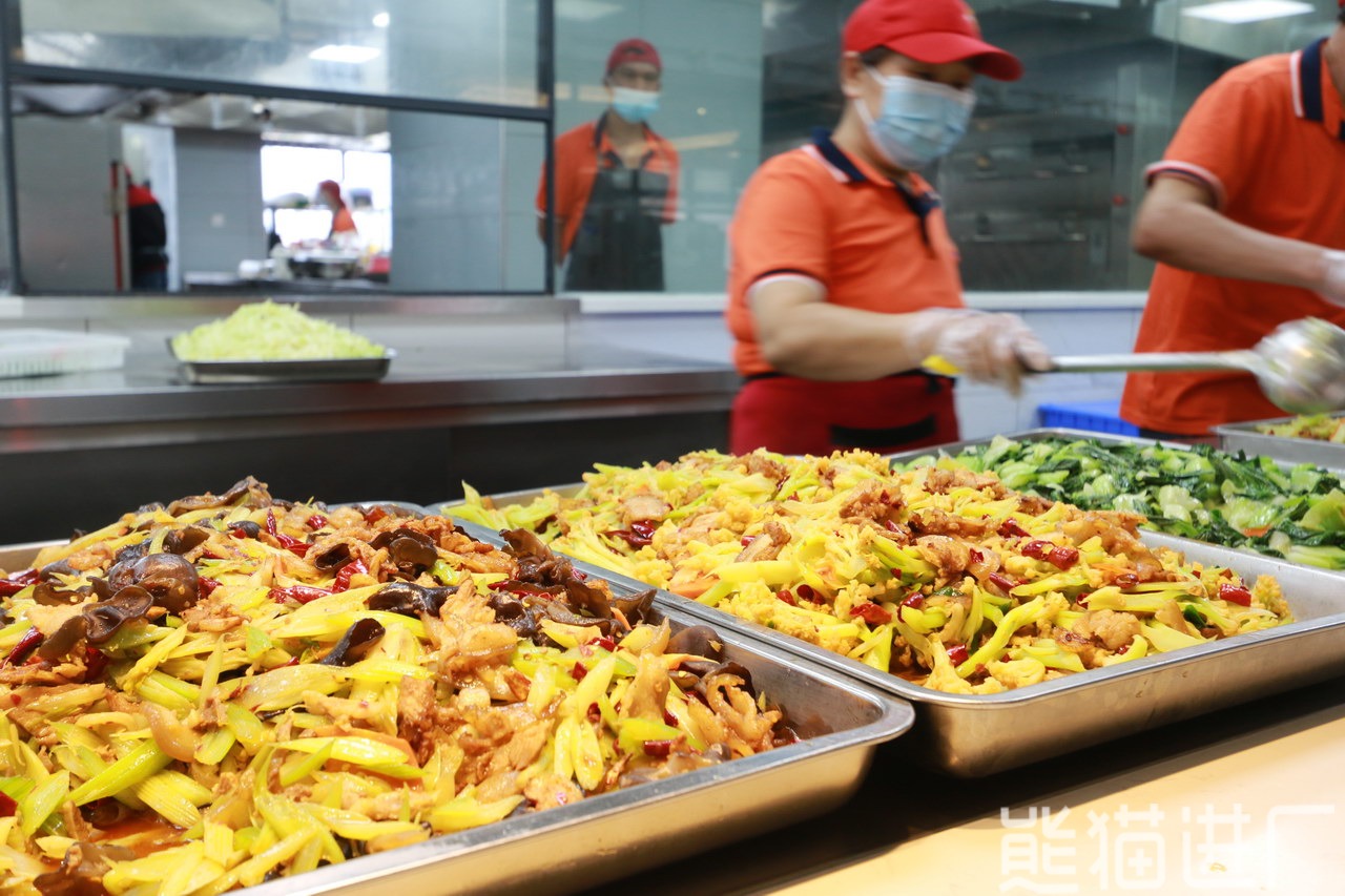 东莞市宇瞳光学科技股份有限公司食堂环境图11