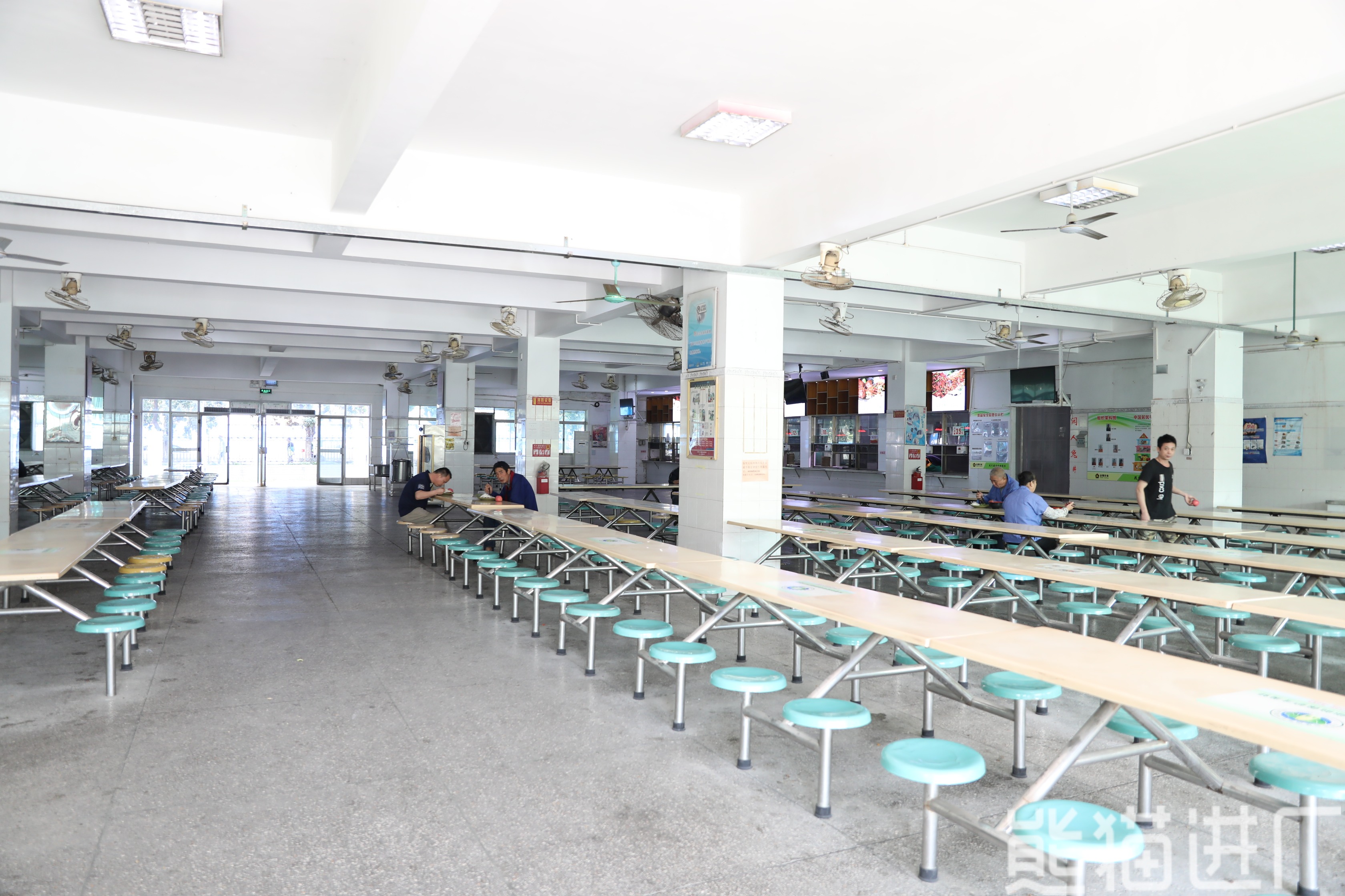 东莞嘉丰机电设备有限公司食堂环境图15