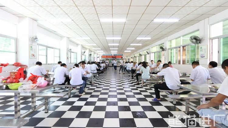 东莞市溢信高电子科技有限公司食堂环境图3