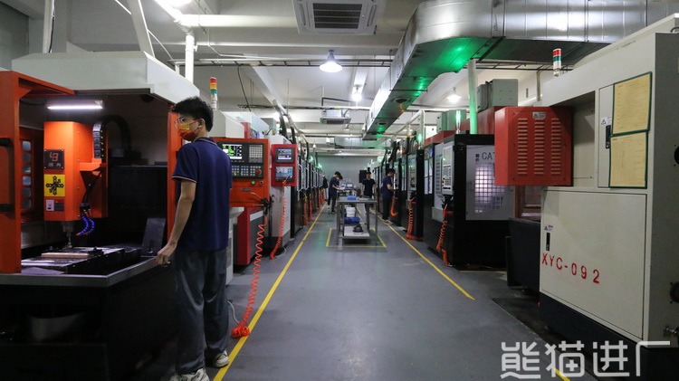 东莞市夏阳精密钨钢有限公司工作环境图2